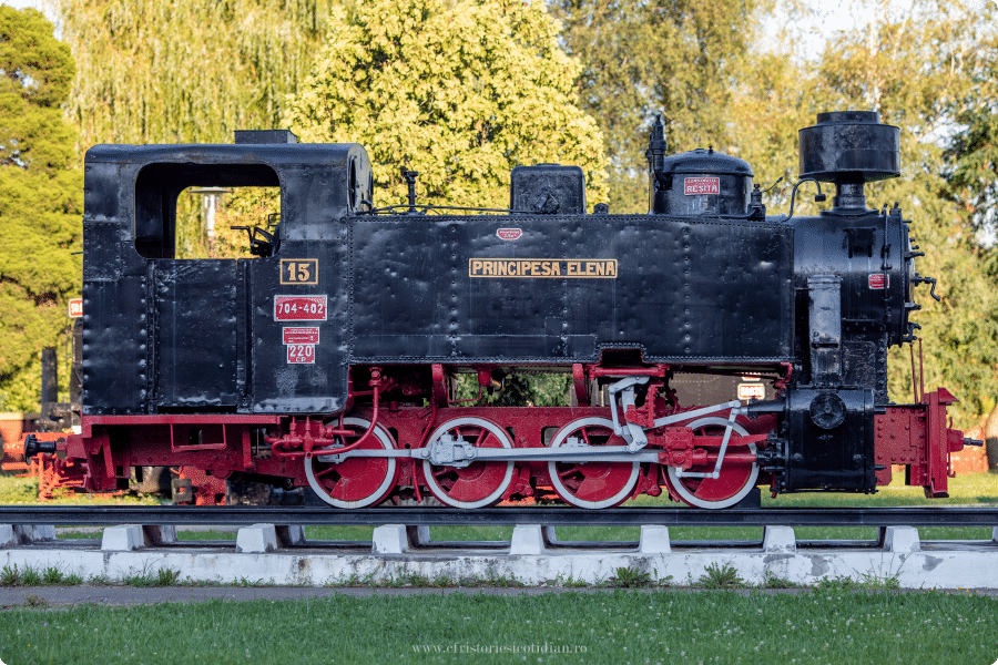 Muzee feroviare Romanesti - Muzeul din resita, Locomotiva Principesa Elena 704.402